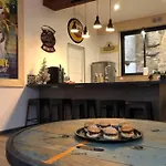 :   suite Privée Au Pied De La Cathédrale  *