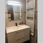 Appartement :   suite Privée Au Pied De La Cathédrale  Laon